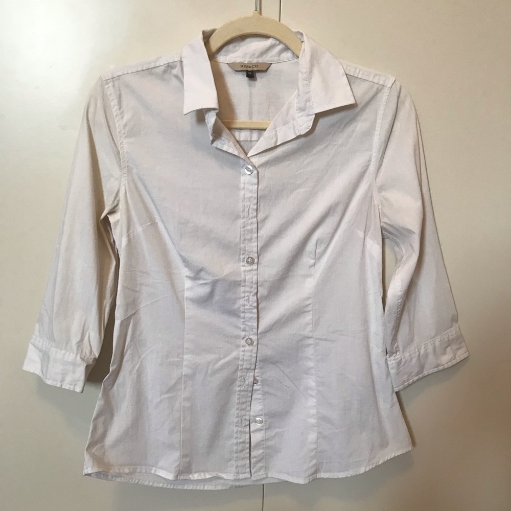 ⭐️4/$20⭐️RW&co White Button-down 3/4 sleeve Size Small